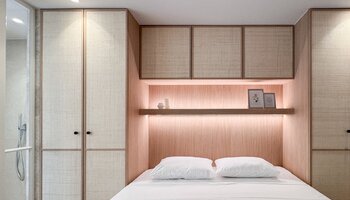 Luxueux appartement rénové de 3 chambres à coucher près de la place Van Bunnen