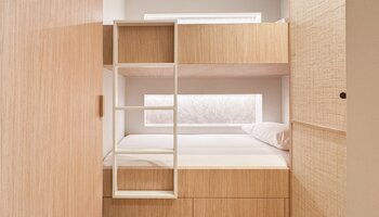 Luxueux appartement rénové de 3 chambres à coucher près de la place Van Bunnen