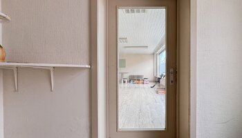 Bien polyvalent avec grand espace habitable et jardin ensoleillé