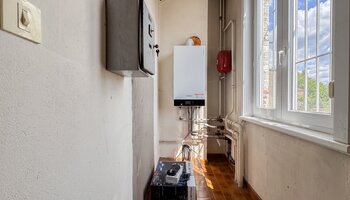 Bien polyvalent avec grand espace habitable et jardin ensoleillé