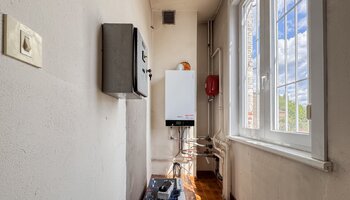 Bien polyvalent avec grand espace habitable et jardin ensoleillé