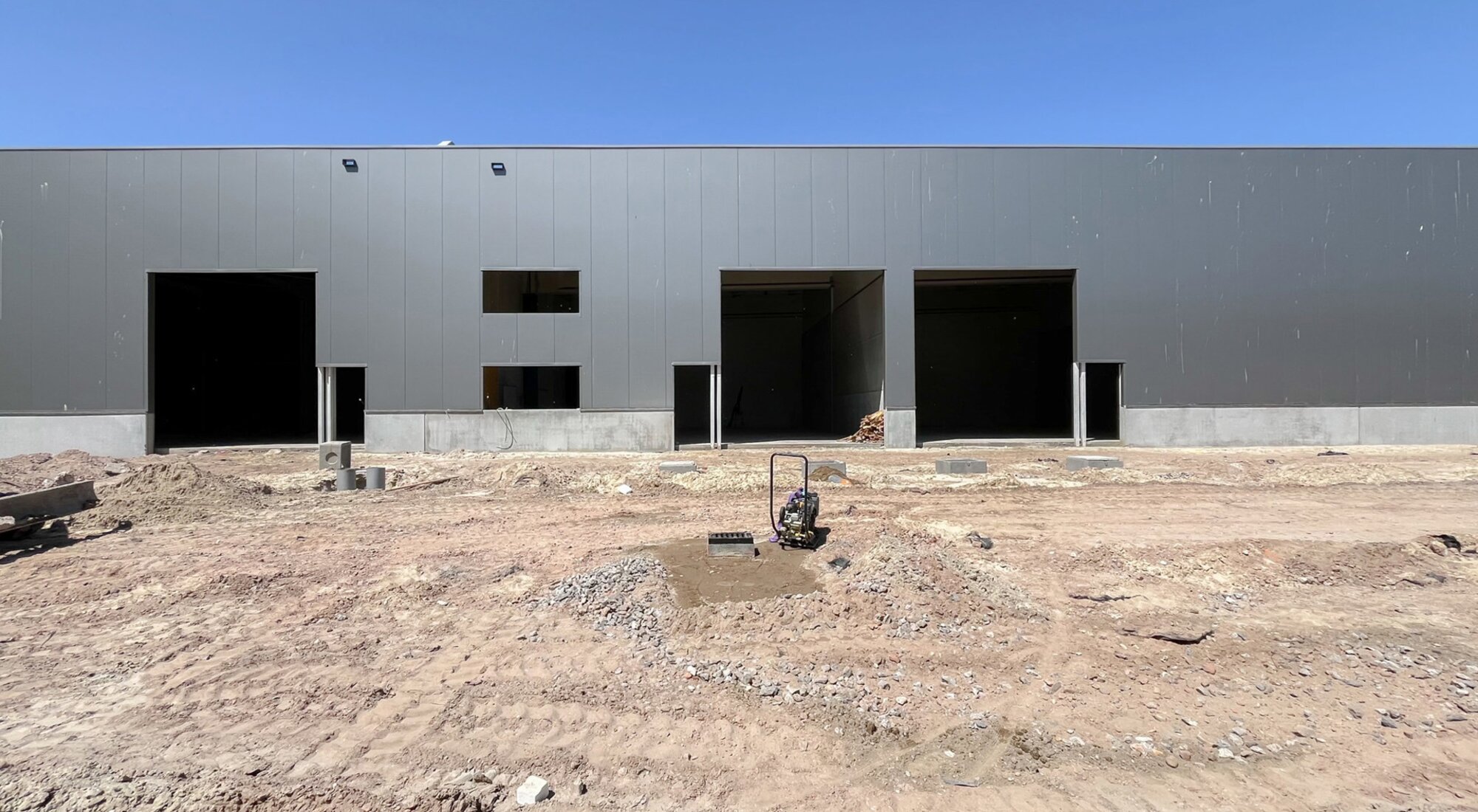 Nieuwbouw instapklare KMO-unit op strategische ligging 