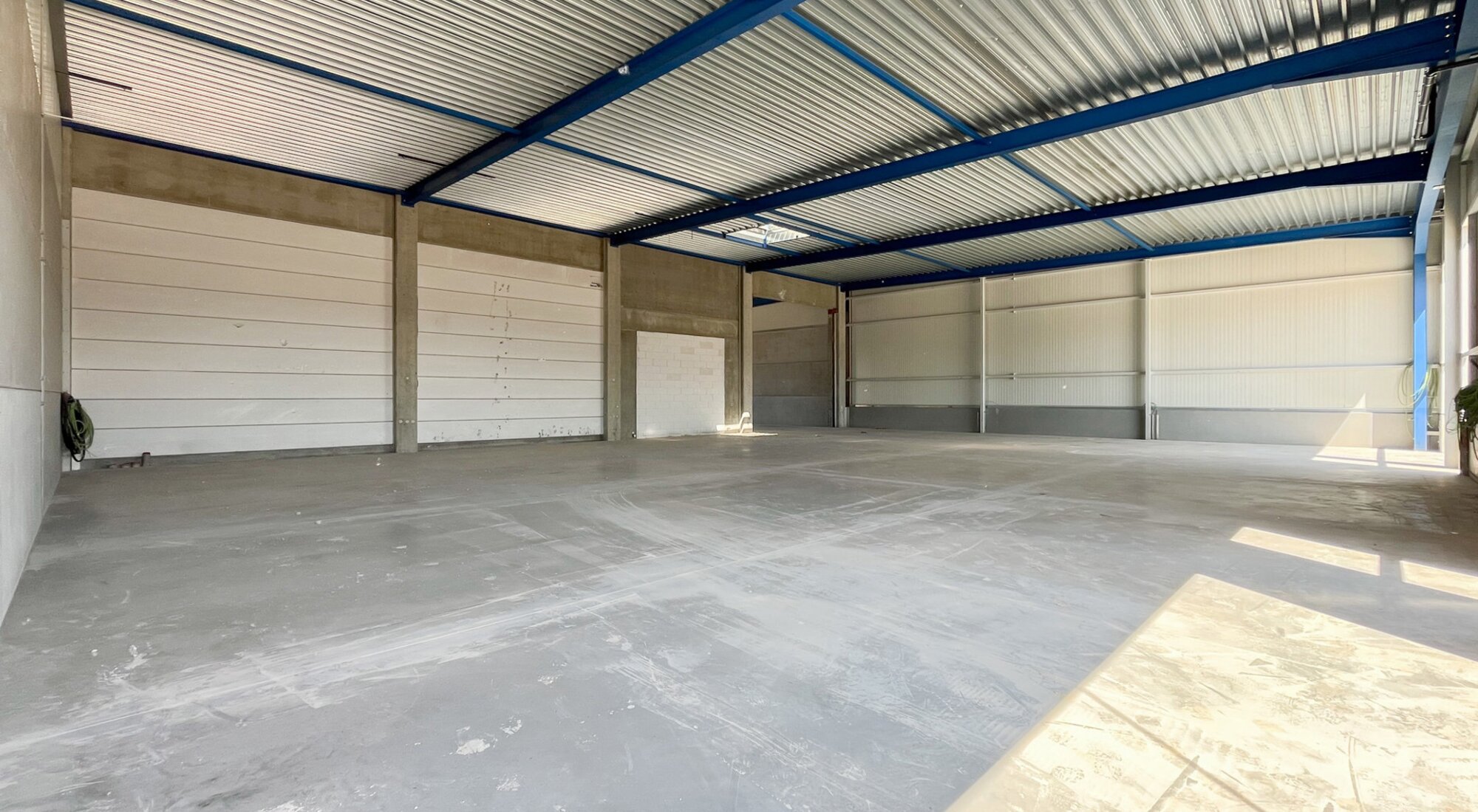 Nieuwbouw instapklare KMO-unit op strategische ligging 