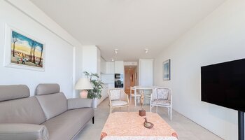 Modern en recent 2-SLK appartement met adembenemend frontaal zeezicht