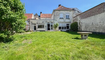 Renovatieproject | Karaktervol burgerhuis met binnentuin en 3 garages