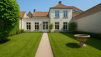 Renovatieproject | Karaktervol burgerhuis met binnentuin en 3 garages