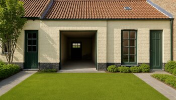 Renovatieproject | Karaktervol burgerhuis met binnentuin en 3 garages