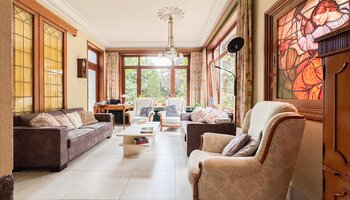 Normandische cottagewoning met praktijkruimte en grote tuin