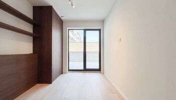 Luxueus nieuwbouwappartement op de gelijkvloerse verdieping met open zicht