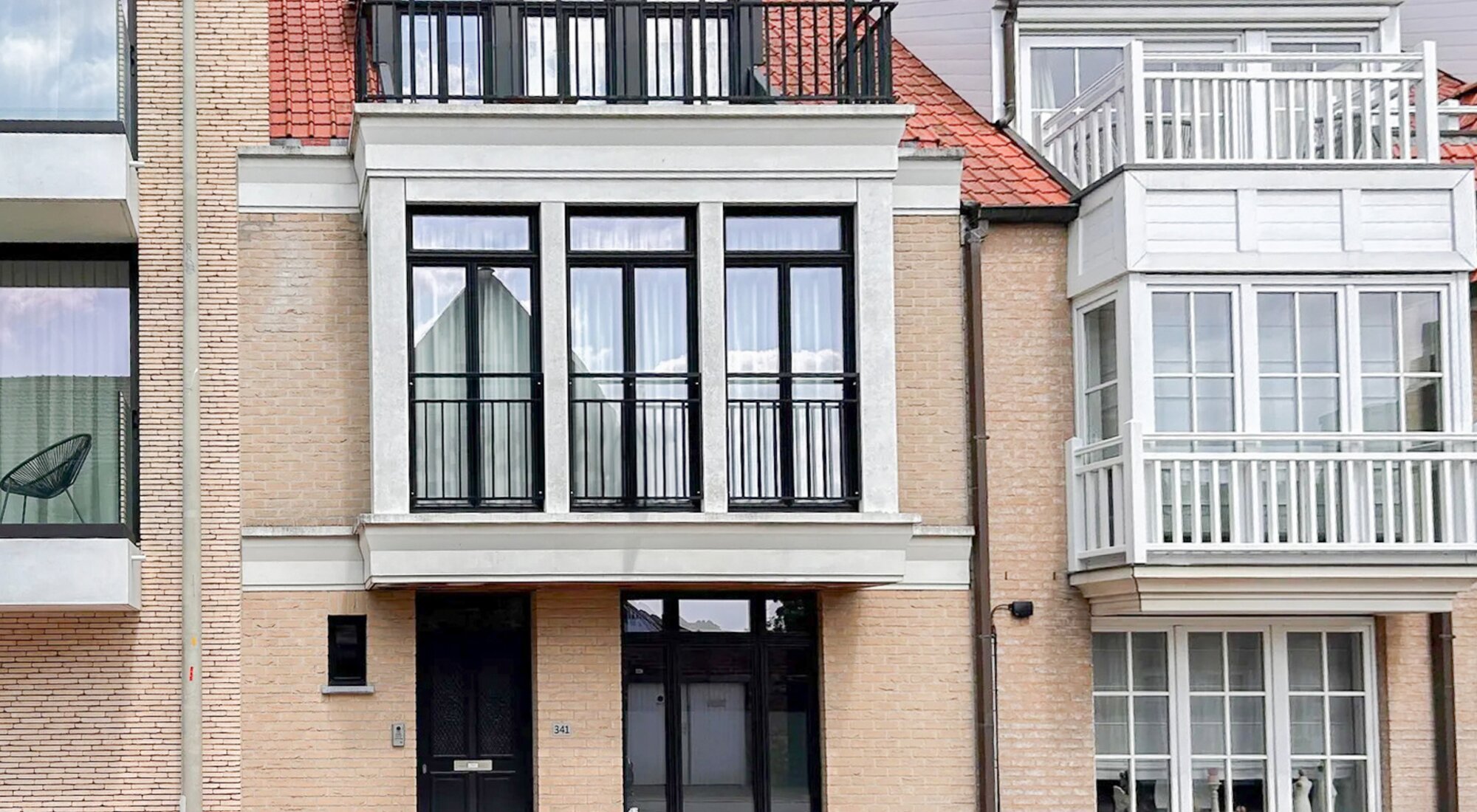 Maison récente et spacieuse de 5 chambres à coucher avec garage double intérieur près de la plage de Duinbergen