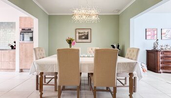 Maison récente et spacieuse de 5 chambres à coucher avec garage double intérieur près de la plage de Duinbergen
