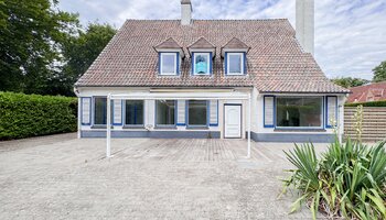 Te renoveren stijlvolle villa