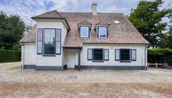Te renoveren stijlvolle villa