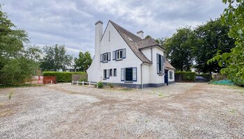 Te renoveren stijlvolle villa