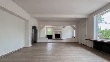 Te renoveren stijlvolle villa