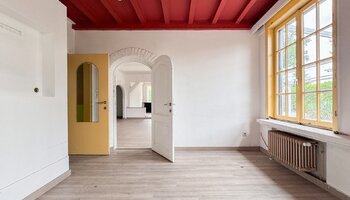 Te renoveren stijlvolle villa