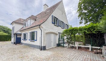 Te renoveren stijlvolle villa