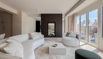Bel appartement de 3 chambres à coucher avec vue dégagée près de la place Van Bunnen et de la plage