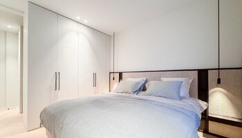 Bel appartement de 3 chambres à coucher avec vue dégagée près de la place Van Bunnen et de la plage