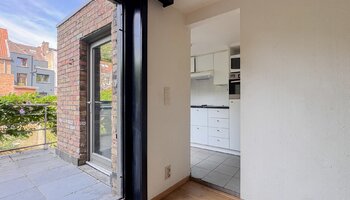 Herenhuis aan het water met garage nabij Brugge Centrum