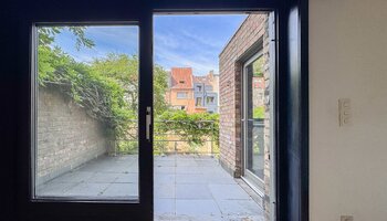 Herenhuis aan het water met garage nabij Brugge Centrum