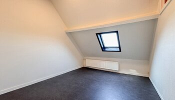 Herenhuis aan het water met garage nabij Brugge Centrum