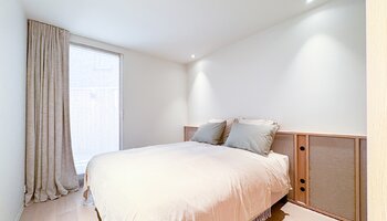 Luxueus gerenoveerd appartement met 3-SLK en zijdelings zeezicht 