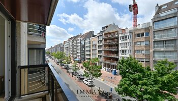 Gerenoveerd app. met 3-SLK, west gericht terras en open zicht 