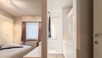Ruim 2-SLK appartement met terras nabij de Lippenslaan 
