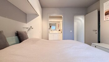 Ruim 2-SLK appartement met terras nabij de Lippenslaan 