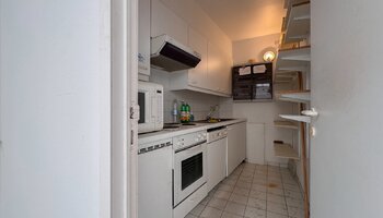 Handelspand op absolute toplocatie op de zeedijk van Het Zoute