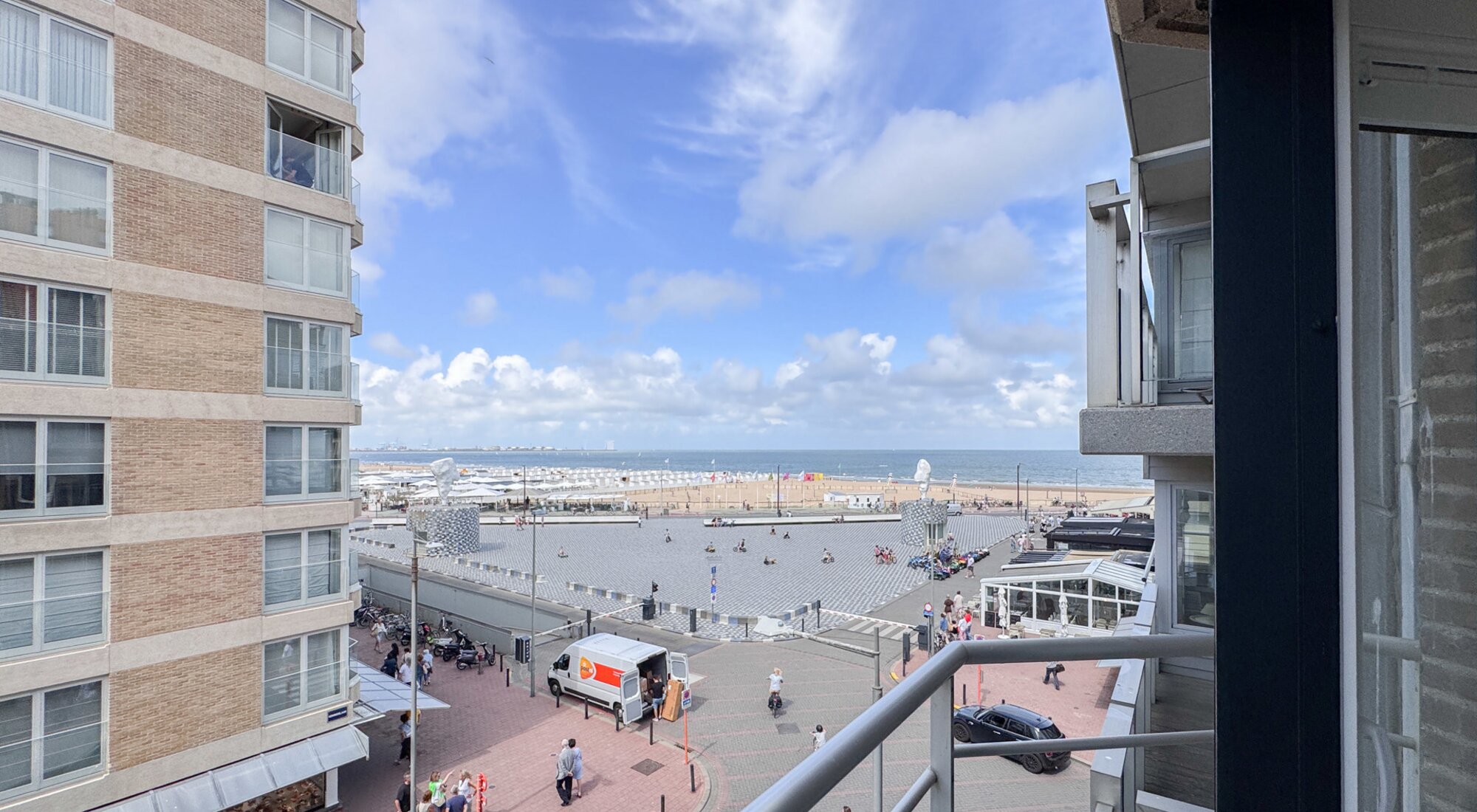 Magnifique appartement 2 pièces sur la place Rubens avec vue sur la mer