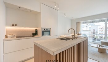 Appartement élégamment rénové de 3 chambres à coucher près de la Dumortierlaan et de la Lippenslaan