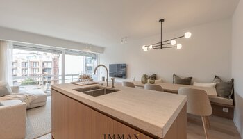 Appartement élégamment rénové de 3 chambres à coucher près de la Dumortierlaan et de la Lippenslaan