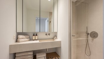 Appartement élégamment rénové de 3 chambres à coucher près de la Dumortierlaan et de la Lippenslaan