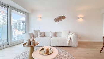 Stijlvol gerenoveerd appartement met prachtig zeezicht