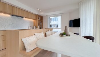 Lichtrijk 3SLK - hoekappartement met luxueuze afwerking in het centrum