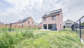 Recente (2024) energiezuinige woning met 3 slaapkamers en tuin