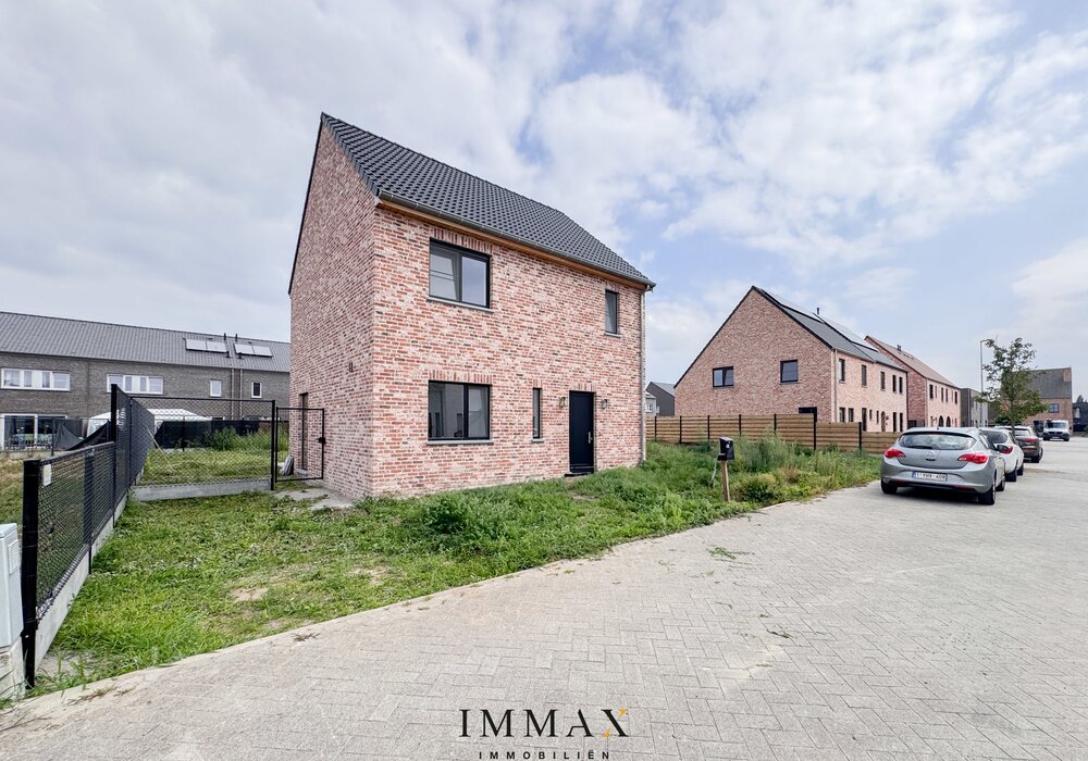 Maison récente (2024) économe en énergie avec 3 chambres et jardin