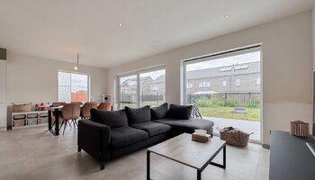 Recente (2024) energiezuinige woning met 3 slaapkamers en tuin