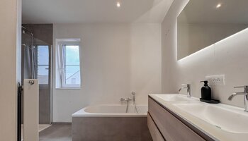 Recente (2024) energiezuinige woning met 3 slaapkamers en tuin