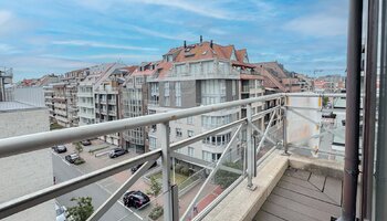 Duplex d'angle à rénover près de la Lippenslaan