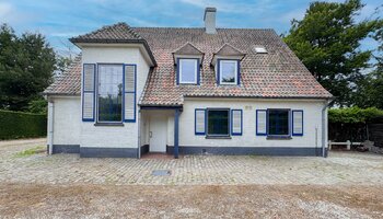 Te renoveren stijlvolle villa