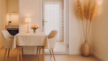 Gezellig gemeubelde studio met ruim terras