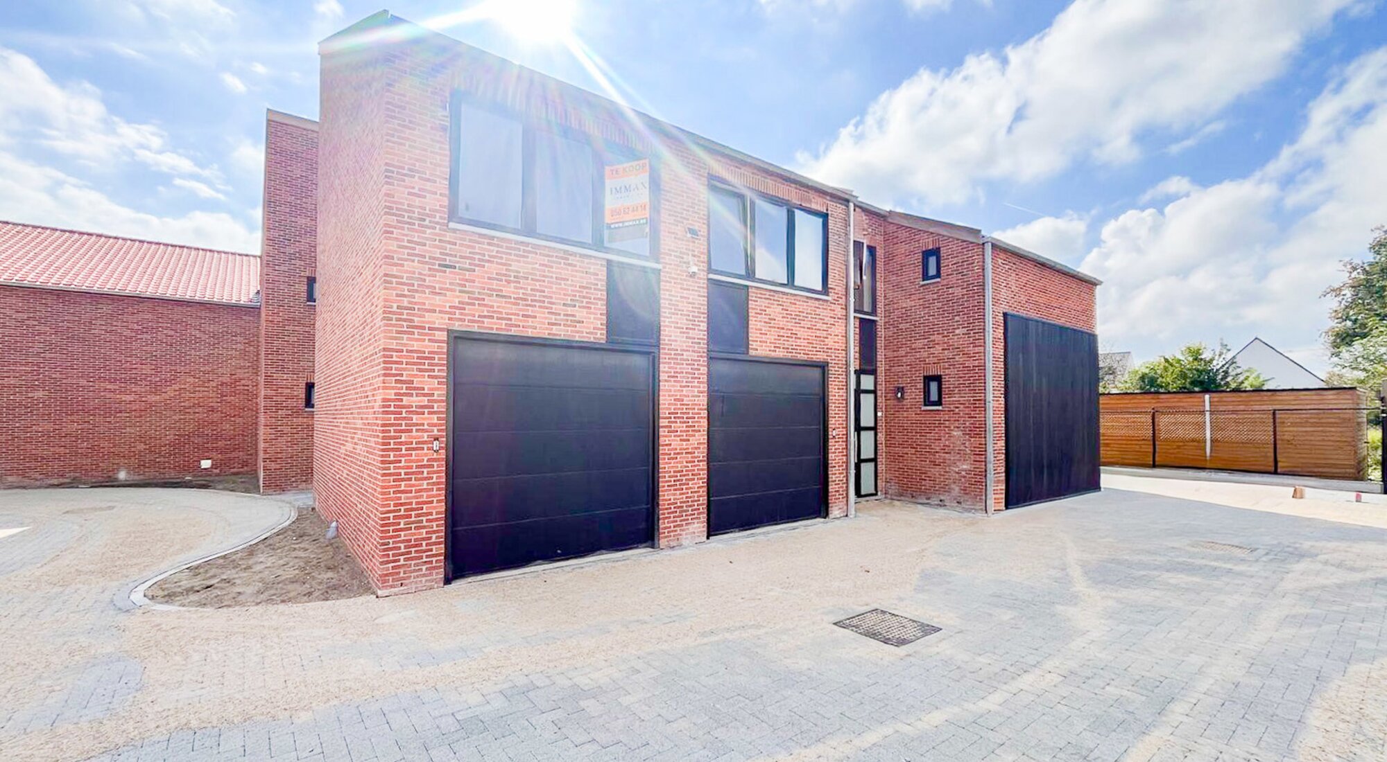 Instapklare woning met 4 slaapkamers, zonnige tuin en garage