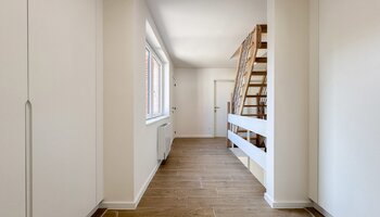 Instapklare woning met 4 slaapkamers, zonnige tuin en garage
