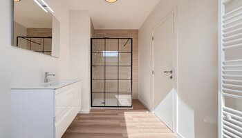 Instapklare woning met 4 slaapkamers, zonnige tuin en garage