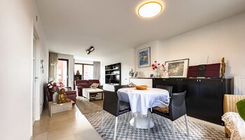 Appartement duplex prêt à emménager avec double place de parking.