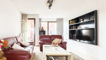 Appartement duplex prêt à emménager avec double place de parking.