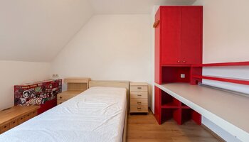 Instapklaar duplex appartement met dubbele autostaanplaats